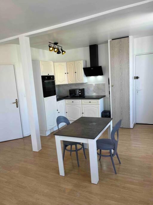 Le Saint Joseph Apartment Chalons-en-Champagne Exterior photo